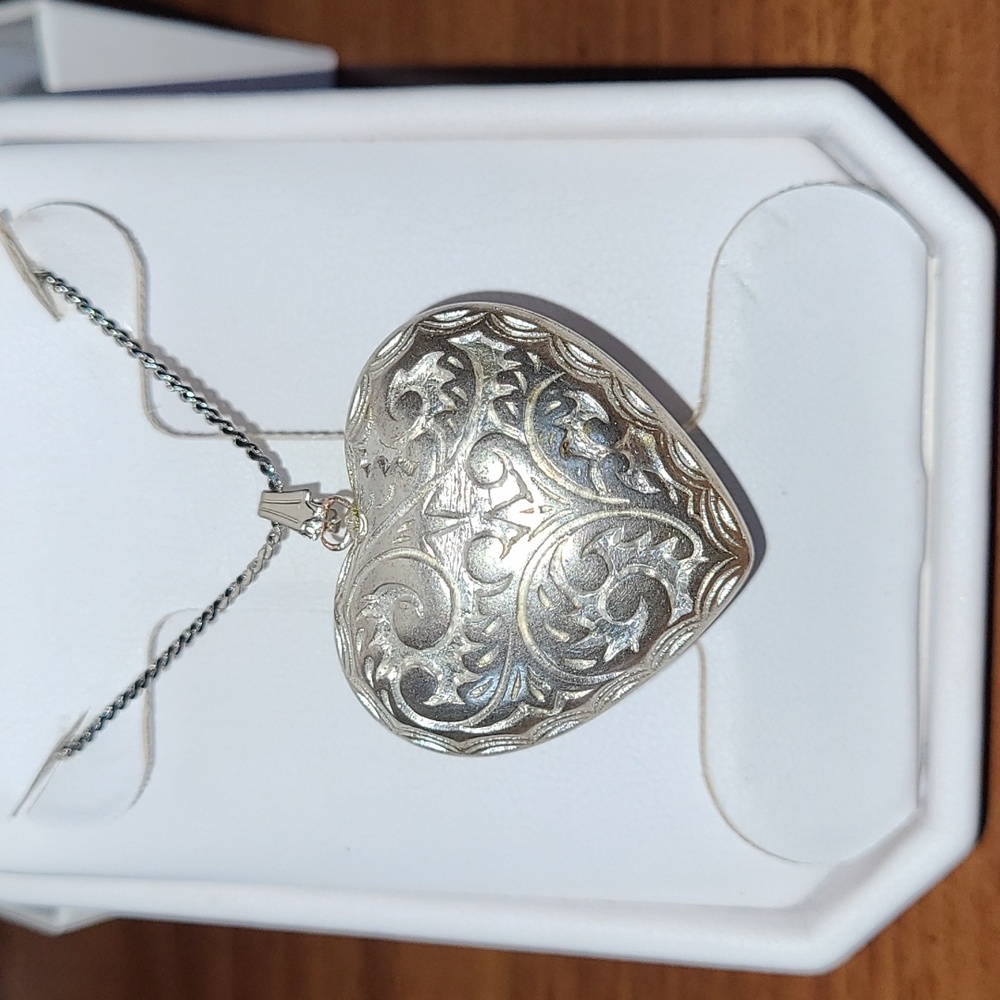 Vintage Silver Puffy Heart Pendant Necklace Fancy 3D Carved Scroll Leaf Decor